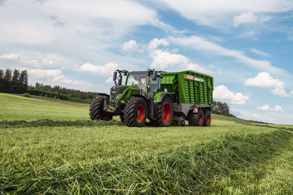 Fendt_UKIreland's tweet photo. Happy Thursday!
If you missed our Virtual event last week with @FarmersGuardian, don't worry because you still have plenty of time to watch!
It is all still available to watch, all you need to do is register your details here: https://t.co/c85QsZttz9
#FendtONE #SamrtFarming https://t.co/eyA1xIUKmR