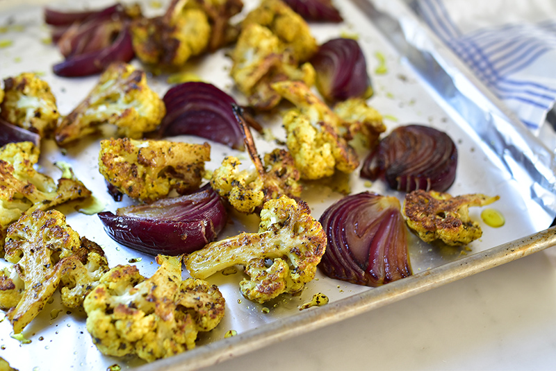 MaureenAbood's tweet photo. Vegan Shawarma? Oh yes! My roasted Cauliflower shawarma makes a very delicious side or main (think Thanksgiving!).
Recipe:  https://t.co/2ynvReyPGd
Spice: https://t.co/e5zfDRsOwg https://t.co/6l9y06h3GF
