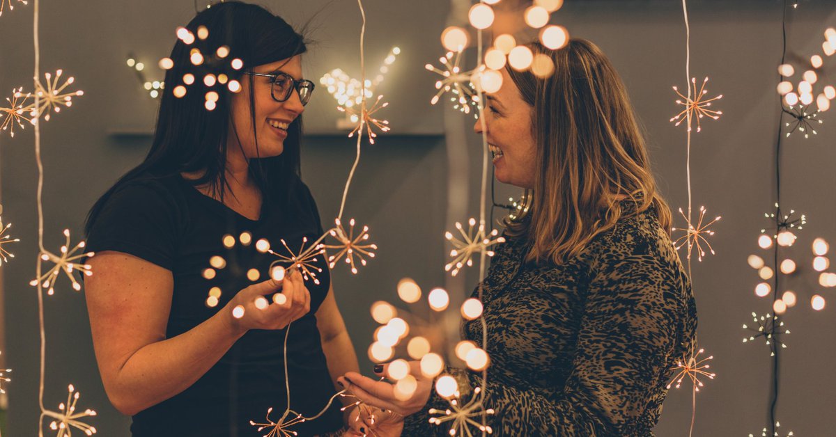 SpringAutFair's tweet photo. To mark Guy Fawkes Night here is a favourite sparkly image of ours from #SpringFair2020.โญ
As winter sets in, we love making our homes twinkle a little more! Explore the #AutumnFairAtHome Virtual Showroom for inspiration. Filter by festive lights & more: https://t.co/sTY9EX9Pfc https://t.co/MCsAObOgWG