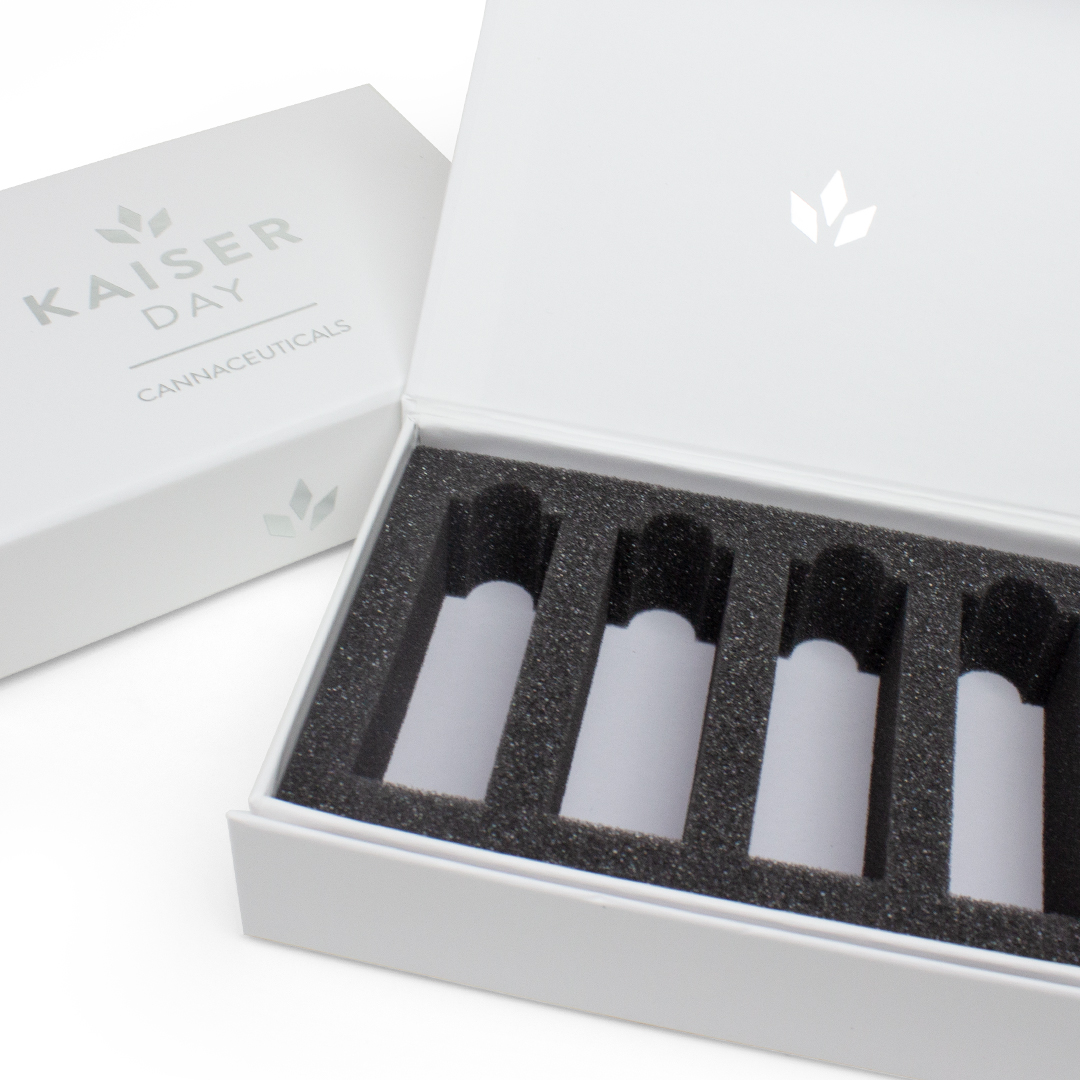 SunpackDotCom's tweet photo. Sunrise customizes high-end promotional packaging for CBD products.
#CBD #cbdpackaging #cbdoil #cannabisindustry #retail #cannabismedicines #Cannaceuticals #cannabidiol #luxurypackaging #branding #MADEinUSA #Packaging #packagingdesign #kaiserday #branding #cannabismedicines https://t.co/hUjZJc3rpJ