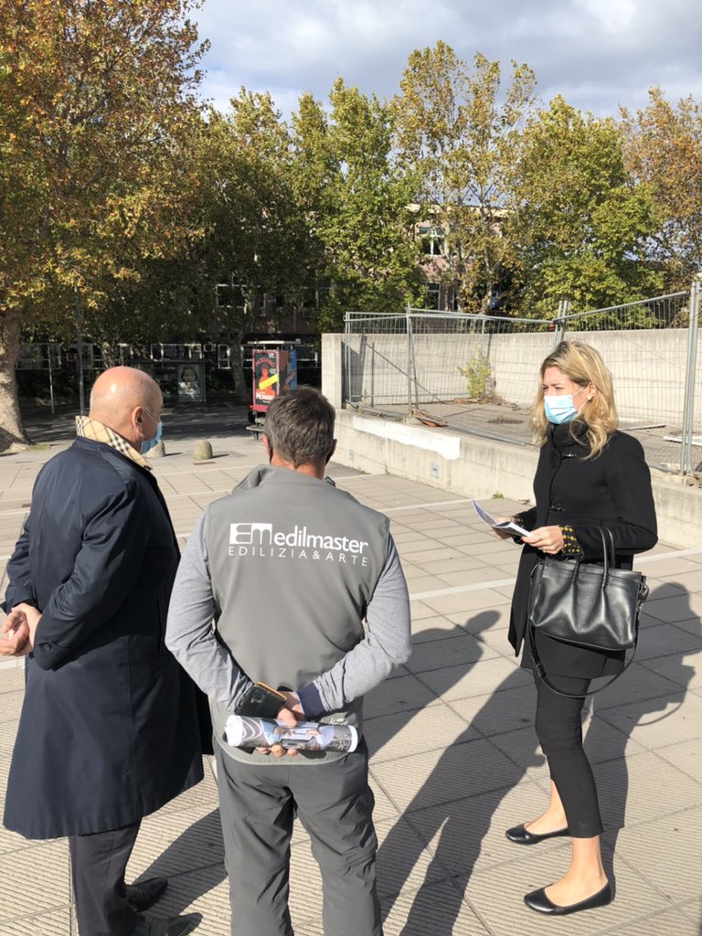Francescadesa_'s tweet photo. Questa mattina, in sopralluogo con il Sindaco @RobertoDipiazza e la collega Elisa Lodi presso il “manufatto di #Valmaura” per lo studio di un meraviglioso progetto, proposto da #Edilmaster, di trasformazione di questo luogo che sarà presto a disposizione dei cittadini. #Trieste https://t.co/bGSl0y86HO