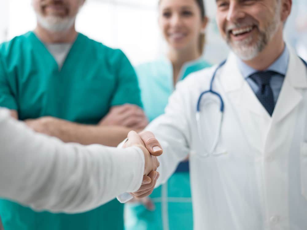 broker_advisor's tweet photo. Use these 5 proven tips to keep your clients' trust:

1- Make Every Interaction with your #HealthcareProfessional Clients Count
2- Initiate Communications
3- ...
4- ...
5- ...
https://t.co/liNTlEoFrt https://t.co/JipJN5QIe8