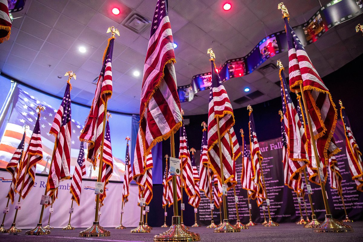 CMAquarium's tweet image. As a thank you to those who served and protected our country we are having Veterans Appreciation Week where Veterans receive free appreciation admission on Nov. 9-15. 

Learn more and make your reservation: hubs.li/H0zbHMN0