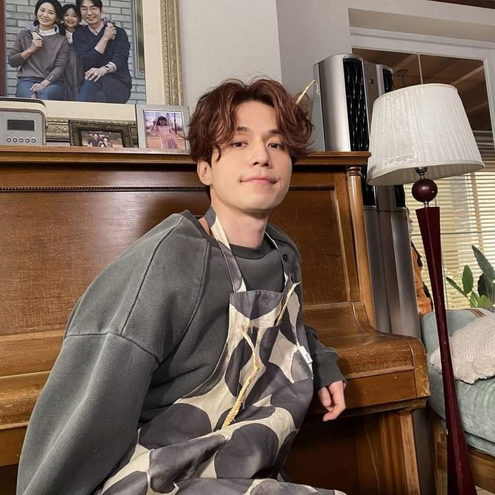 Happy birthday lee dong wook as yi yeon rubah konyol, makin gemoy ya pokonya ama jiah        