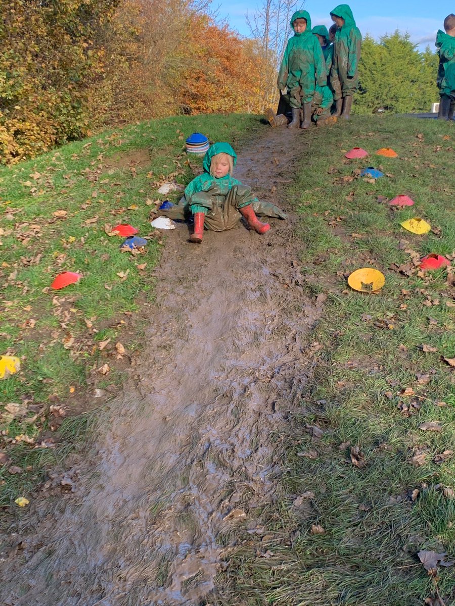 YardleyGSchool's tweet image. Emerald Class - sorry if your children were a little muddy today... but they had a great time! #EYFSphysicaldevelopment