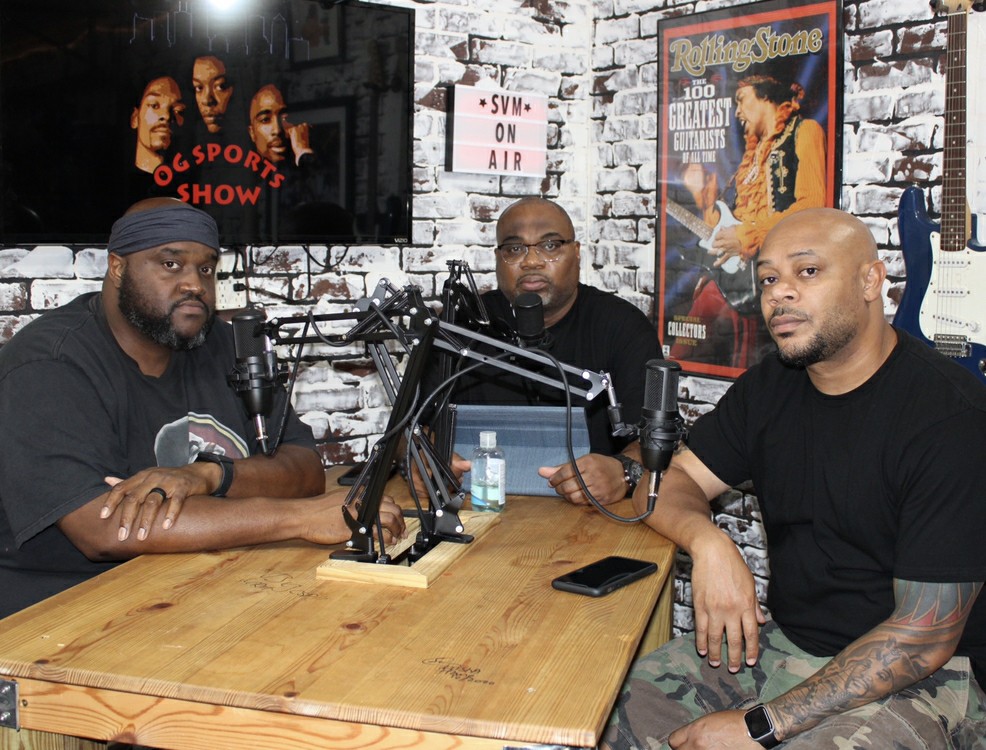 OG_SportsShow's tweet photo. The OGs! New show coming 11/16! We're taking listener questions so submit them to ogsports813@gmail.com or send to @BigB_OGSports @SloMo_OGSports @Chuck_OGSports
Thanks for the support and stay tuned!
@guru813
#shiftedvisionmedia
#NewSportsPodcast
#tampapodcast https://t.co/5sEIQzAj81