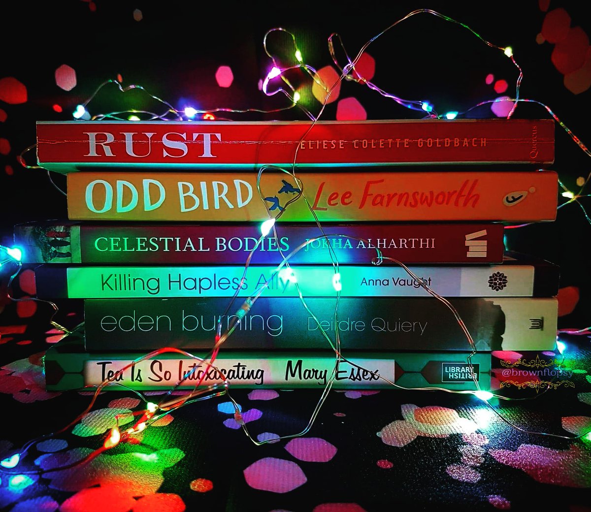 brownflopsy's tweet photo. Happy Lockdown-2 Guy Fawkes Night everyone. In lieu of fireworks, welcome to a themed #BookStack instead.... a #RocketStack 💥🎉🧡
https://t.co/WbI3bLA2Us https://t.co/d2WRi1JJki