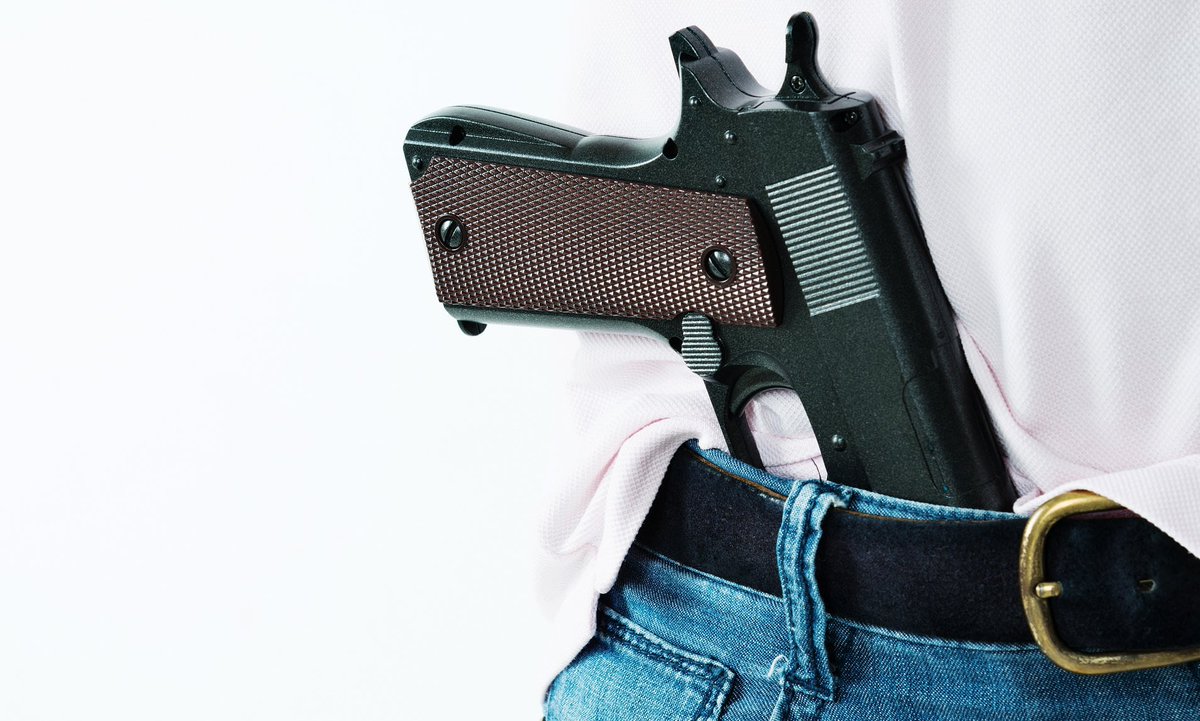DFWscanner's tweet photo. Plano man injured after dog's paw pulls trigger of gun on his hip. Read here: https://t.co/bKBZmtSey0 https://t.co/heEdyUq7TE