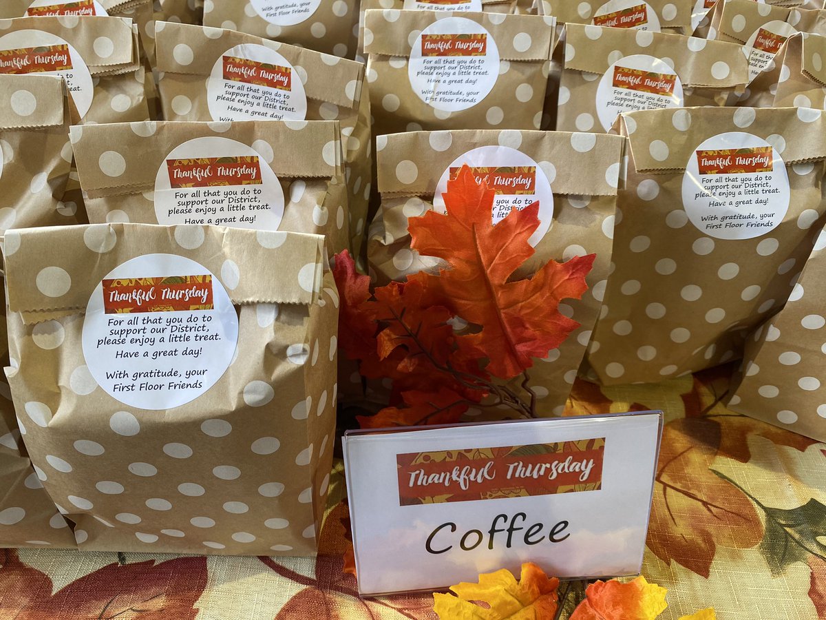 What a lovely way to start the day. TY <a href="/LBUSDHRS/">LBUSD HRS</a> for initiating &amp; kicking off November’s Thankful Thursday in our @LBSchools admin building. May we each take a moment to cultivate thankfulness during this incredibly difficult time. #proudtobeLBUSD