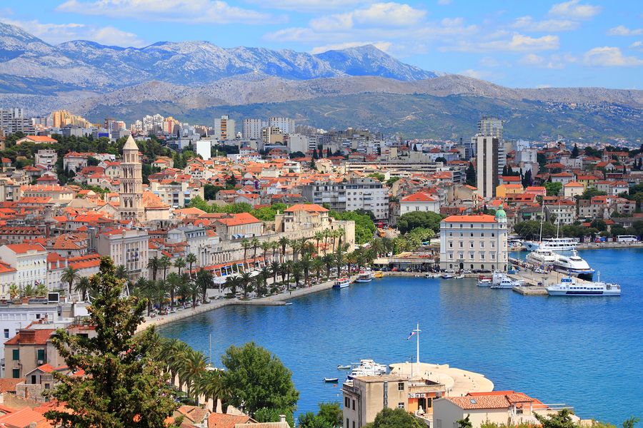 AdrVacations's tweet photo. Get your travel fire stoked… Because of its ideal climate, with 2,800 hours of sunlight each year, some locals nicknamed Split in Croatia the "Mediterranean Flower". This vibrant city has a great balance of tradition and modern day. #travel #wanderlust #adventure #trip #vacation https://t.co/EUIMUknT00