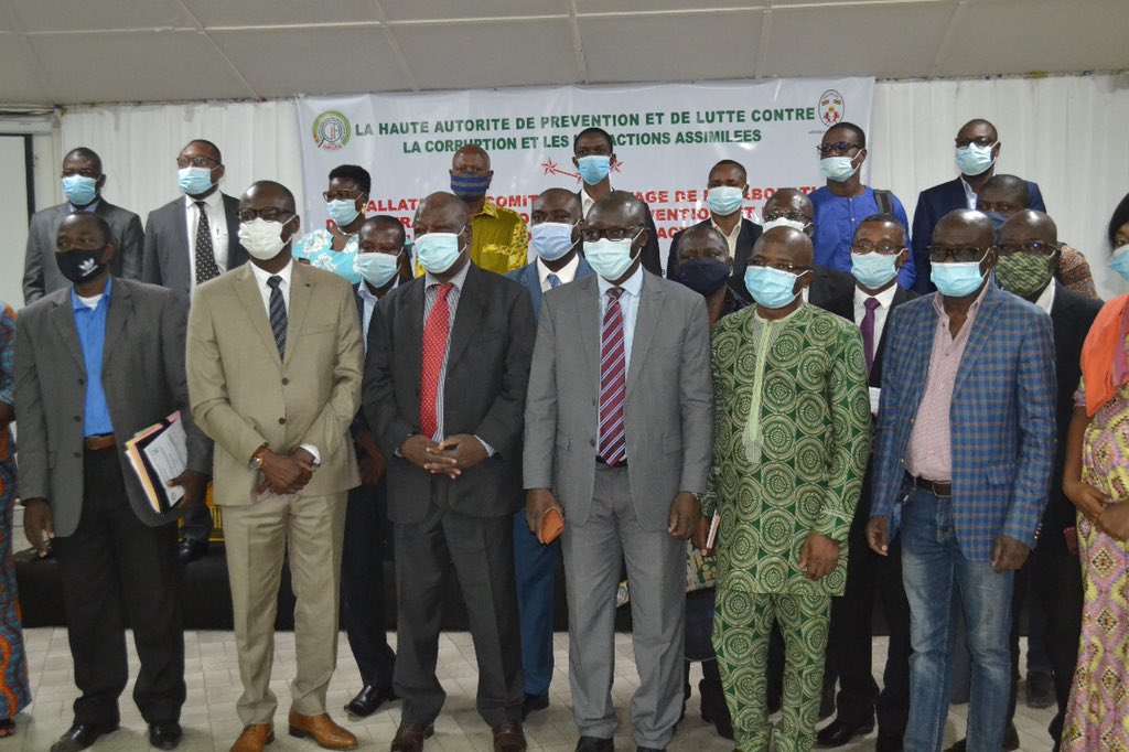 Le Togo a installé son comité de pilotage pour l’élaboration de la stratégie nationale de prévention et de lutte contre la corruption et les infractions assimilées <a href="/undptogo/">PNUD Togo</a> <a href="/aliouMdia/">AliouMdia</a>
