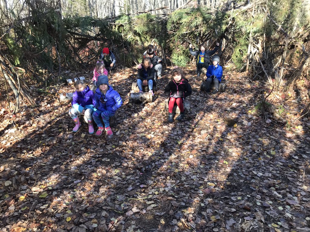 harristheteach's tweet photo. Outdoor classroom.
How it started.           How it’s going. https://t.co/3qpvdOHASD