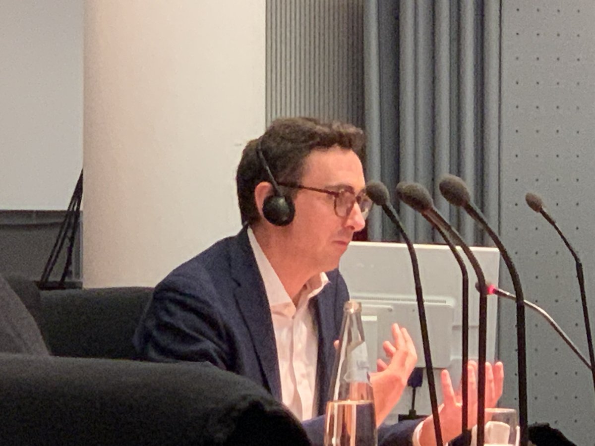 lisapaus's tweet photo. #DanMcCrum @FD jetzt im #Wirecard Untersuchungsausschuss - ohne ihn säßen wir nicht hier. 
Dank der #Koalition nur hinter verschlossenen Türen.

Öffentlichkeit hat auch ein Recht darauf, die krasse Geschichte zum Versagen der #Bafin zu hören - er muss auch als Zeuge gehört werden https://t.co/qrNMitygRV