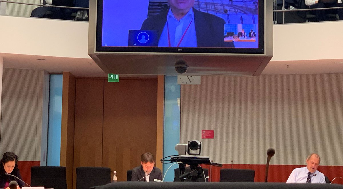 lisapaus's tweet photo. #DanMcCrum @FD jetzt im #Wirecard Untersuchungsausschuss - ohne ihn säßen wir nicht hier. 
Dank der #Koalition nur hinter verschlossenen Türen.

Öffentlichkeit hat auch ein Recht darauf, die krasse Geschichte zum Versagen der #Bafin zu hören - er muss auch als Zeuge gehört werden https://t.co/qrNMitygRV