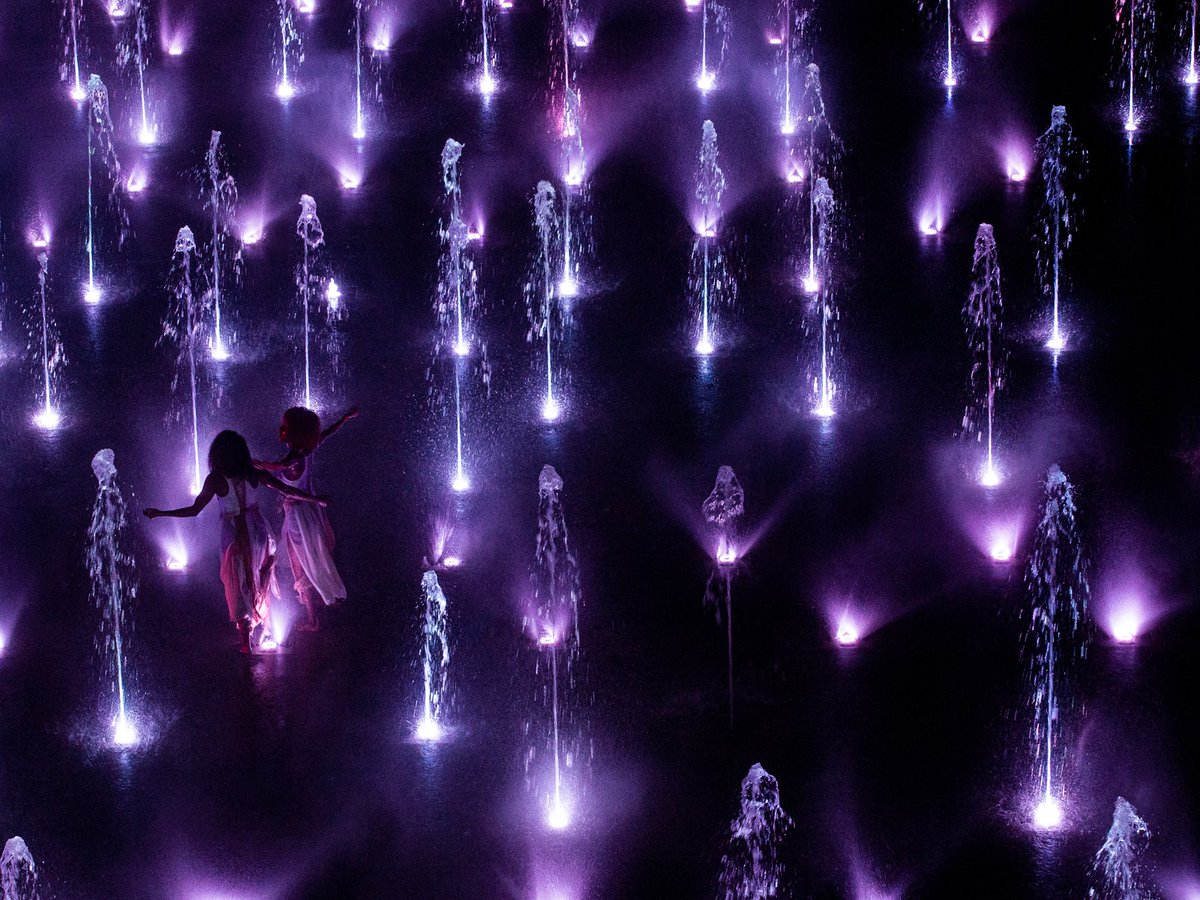 Per i 25 anni della #SaoPaulo Fashion Week (e causa #pandemia ) la kermesse si fa tutta nuova donnamoderna.com/news/societa/f… Ph. Alexandre Schneider <a href="/DonnaModerna/">Donna Moderna</a>