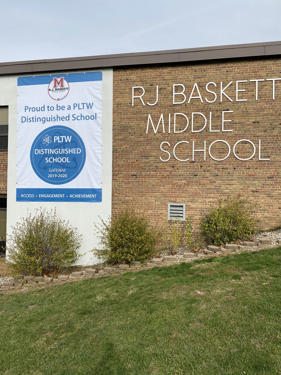 Congratulations to R.J. Baskett Middle School students &amp; staff for receiving Distinguished School status from PLTW for the 2019-2020 school year. Thank you to Mr Gosser and Gas City for your assistance!