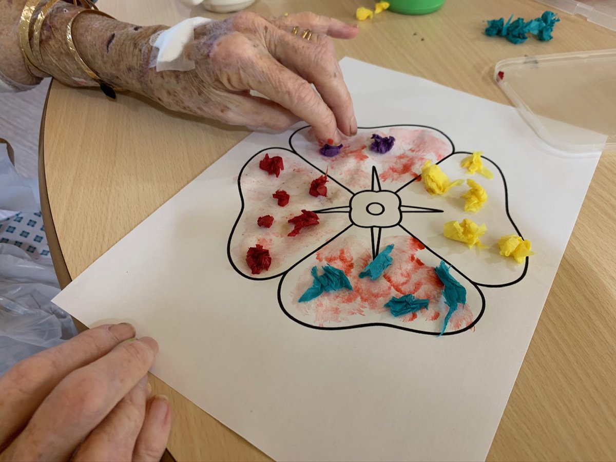 K_and_R_NHS's tweet photo. Ahead of #RemembranceSunday some of our patients have enjoyed making a poppy garden display and participating in reminiscence discussions with our dedicated activity team https://t.co/IgssHgoZbE