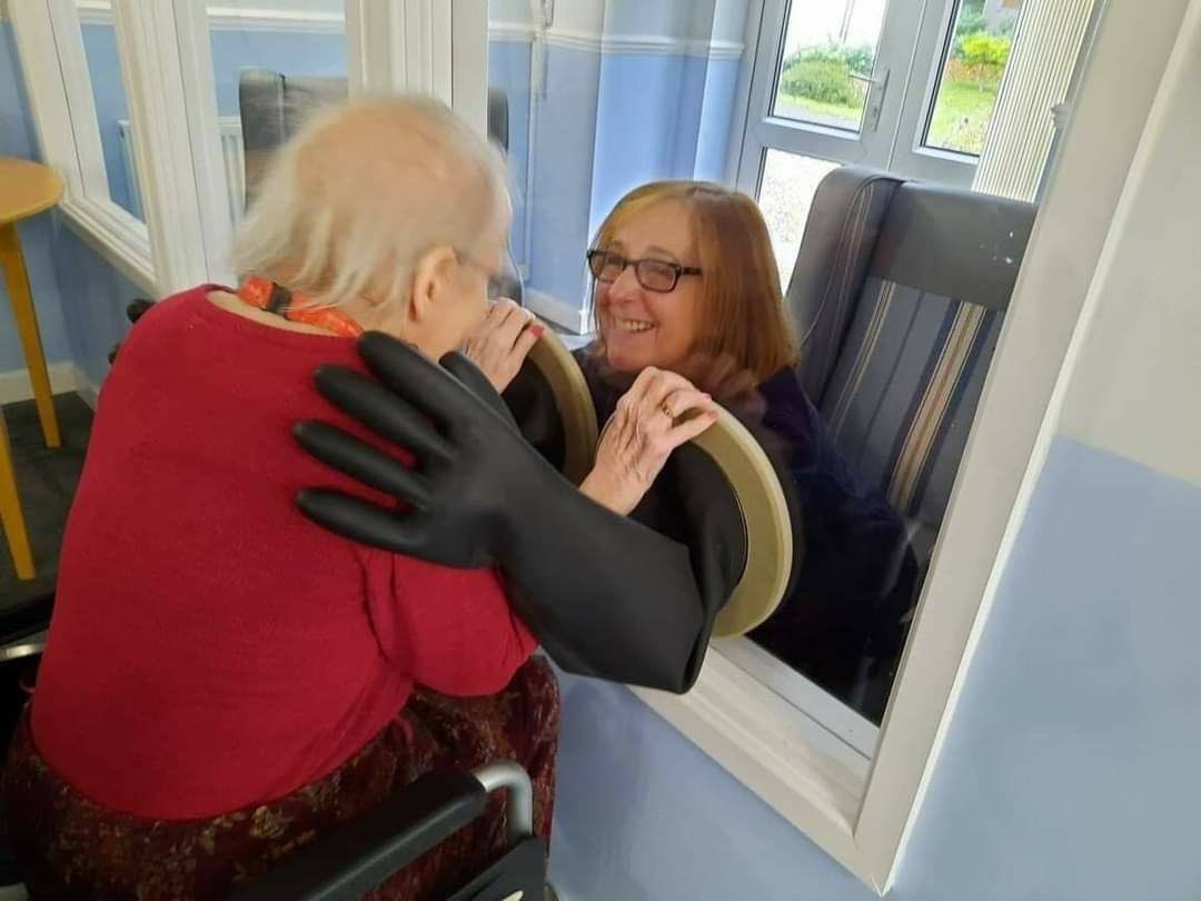 Hallamshire Care Home in Sheffield have created a visiting nook. I don’t think you can overestimate how valuable this must be. The pure joy in these pictures 🥺