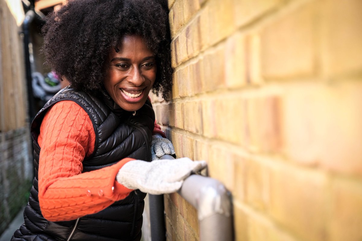 thameswater's tweet photo. Is your home ready for winter? ❄
With colder days approaching, now’s the time to insulate your pipes with lagging and protect your home 🏡
 
Find out here – https://t.co/3Lk1iuO2I9 #BeatWinter https://t.co/RV2Z7GdPwP
