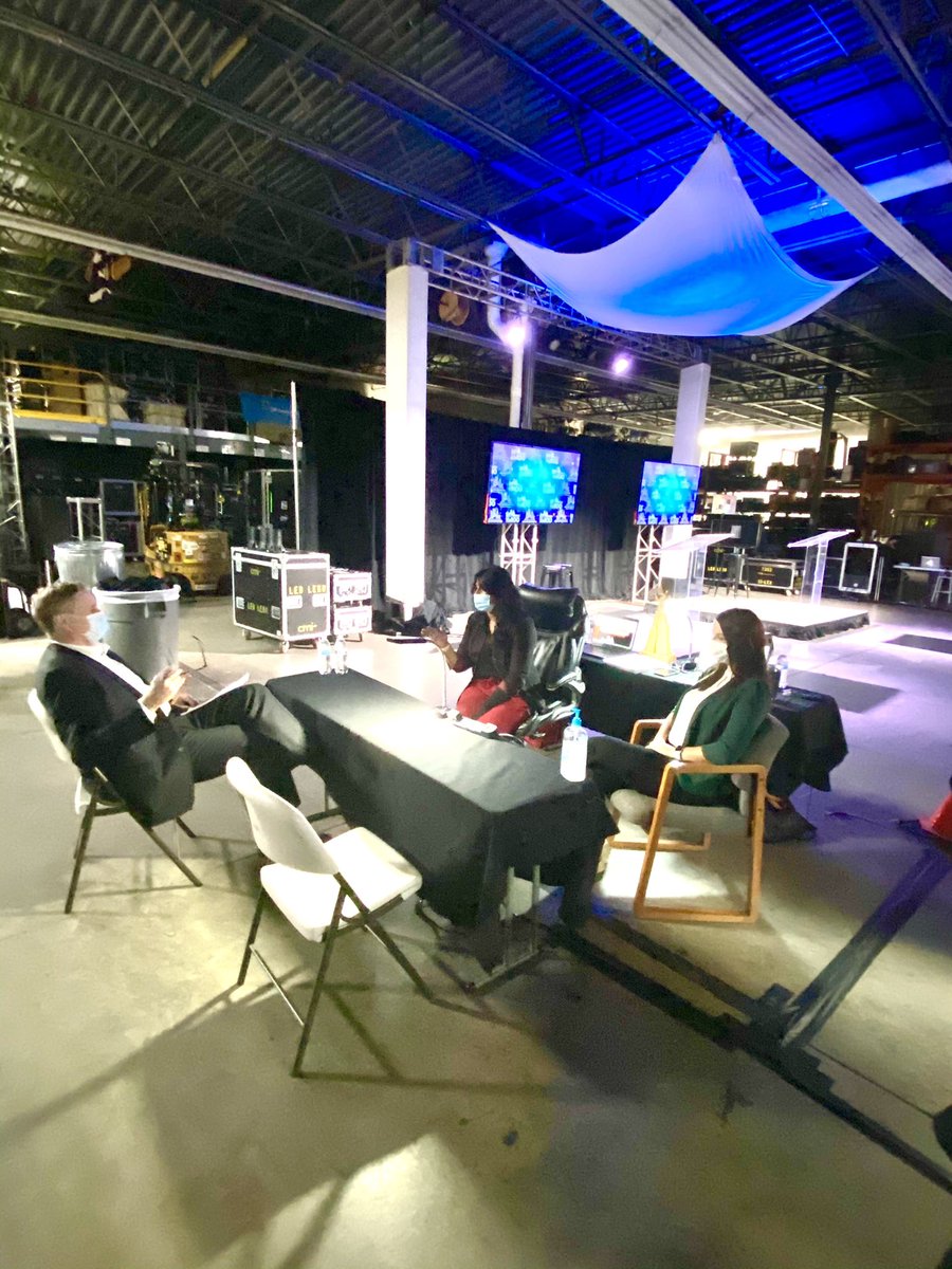 MarcCohenNY's tweet photo. .@RochesterChambr Events gurus @SusanGeorgeA and @cafranklin11 prepping @BobDuffyROC for the 2020 *virtual* Top 100 event - over 2,000 people will join in to see #ROC’s fastest growing companies! #ROCTop100 https://t.co/b3MPvUsR7t