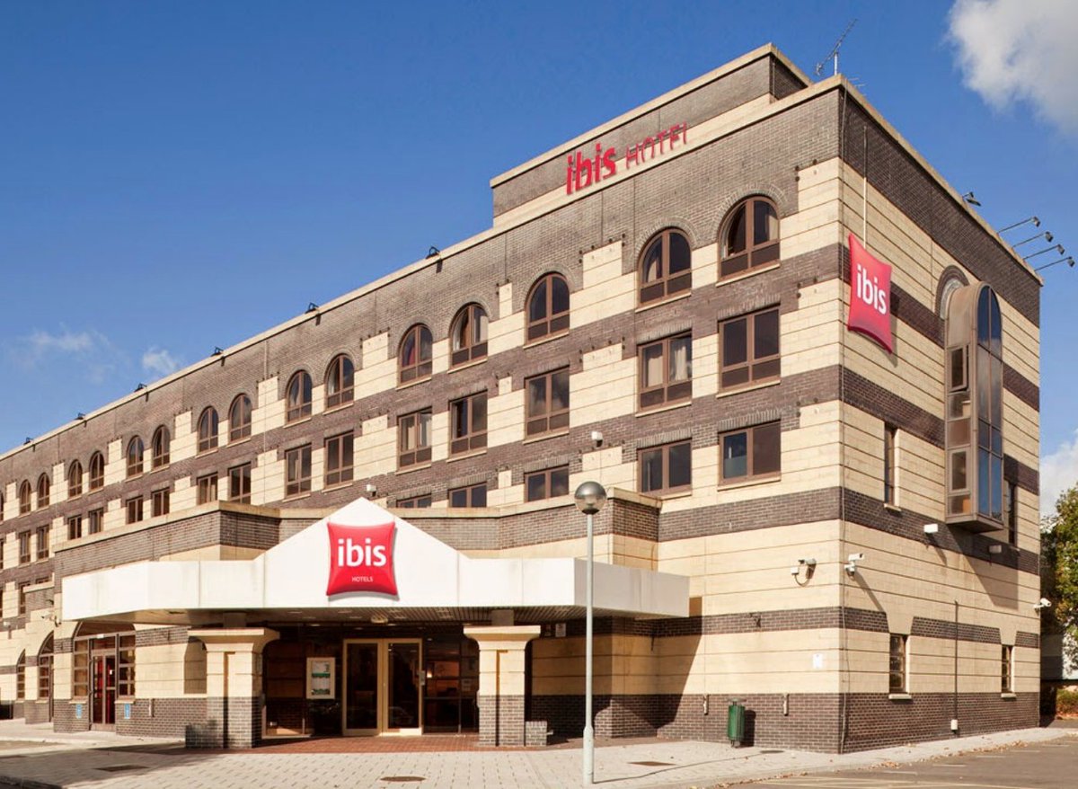SouthamptonHA's tweet photo. Ibis Southampton is open for key workers and essential travel. Chat to them directly about your requirements https://t.co/SnuIAGTgTy
#lockdown2 #keyworkeraccommodation #Southampton https://t.co/cC2a1WTv24