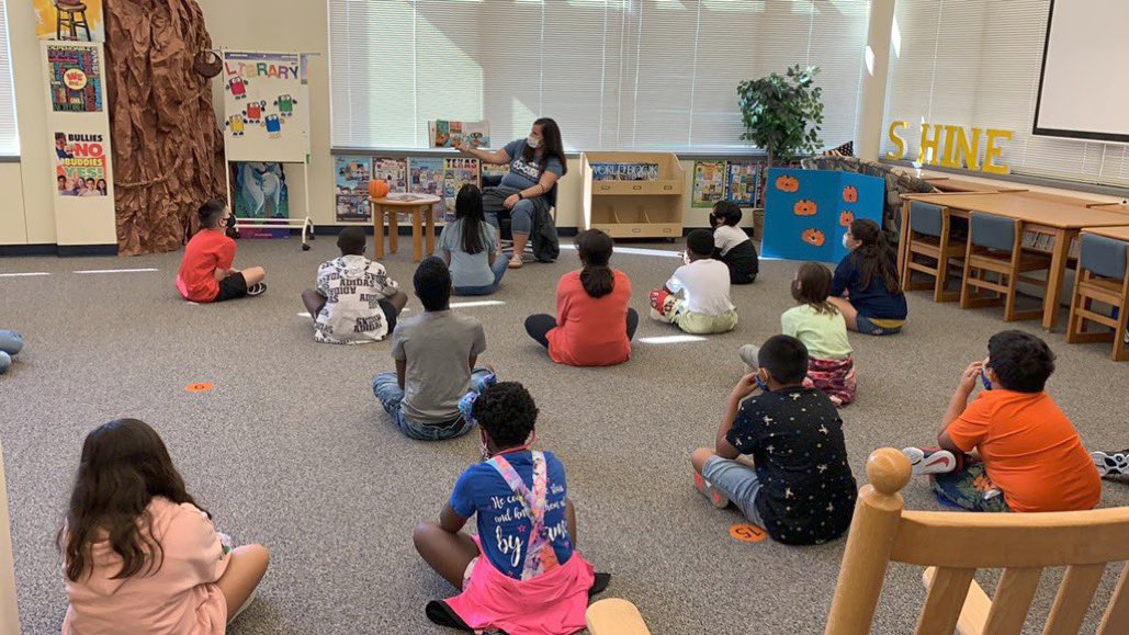 We LOVE a read aloud in 5th grade! The Hallo-Weiner is a classic. Thank you, Mrs. Hinds! <a href="/kisdlit/">KellerELA</a> <a href="/basswood_es/">Basswood Elementary</a> #KISDLiteracy