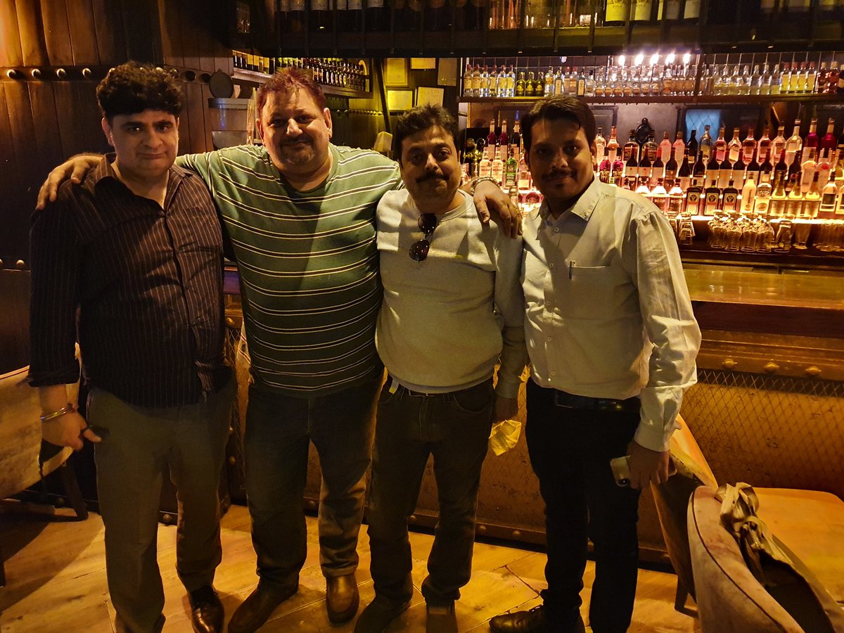 bwithdeepak's tweet photo. after party after expiry
4 more shots
good expiry trading
Gang is expanding
Cheersssssssssssss
π·
@mayankbisen22
@jeesumit
@Rishijuneja1
#tradersloop
#noidatradinghub https://t.co/t6viEYDA9M