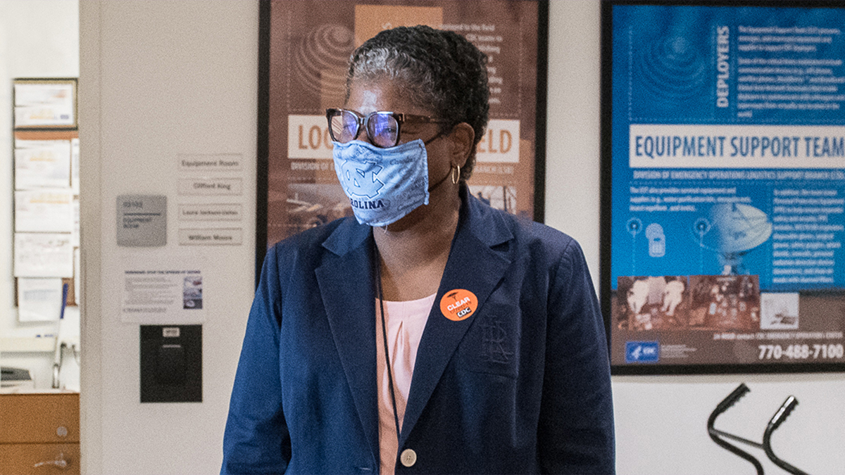 CDCgov's tweet photo. Leandris Liburd works as the chief health equity officer for CDC’s #COVID19 response. She uses data to learn why COVID-19 affects some groups more than others and helps CDC find ways to help communities with a high number of cases. More: https://t.co/QOuXQhCSrs. https://t.co/El9QIqReU0