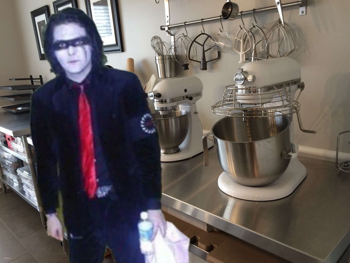 gerard keeps saying he wants to learn how to bake bread but tried once & was terrible at it. has a horribly maintained sourdough starter. you Will get bloated after eating his bread. it’s very over-porous bc he forgets about it when it’s rising and so there r lots of air pockets