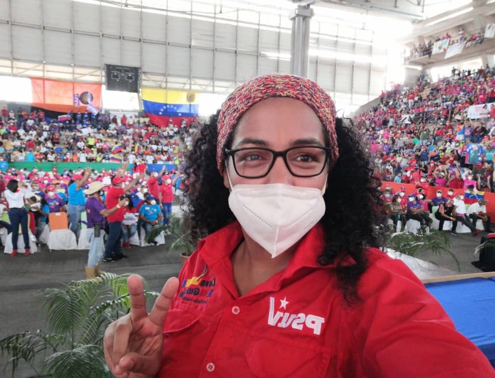 d_guzmanl's tweet photo. #YoSiVotoPsuv #HaciaUnaNuevaAN Hoy nos encontró el sol en nuestro hermoso estado Cojedes.
Junto con la clase obrera cojedeña nos fuimos a la Villa Olímpica de San Carlos a la juramentacion del Comando de Campaña Darío Vivas.

#VenVamosJuntos el #6D a rescatar la Asamblea Nacional https://t.co/KsKxbbyFMn
