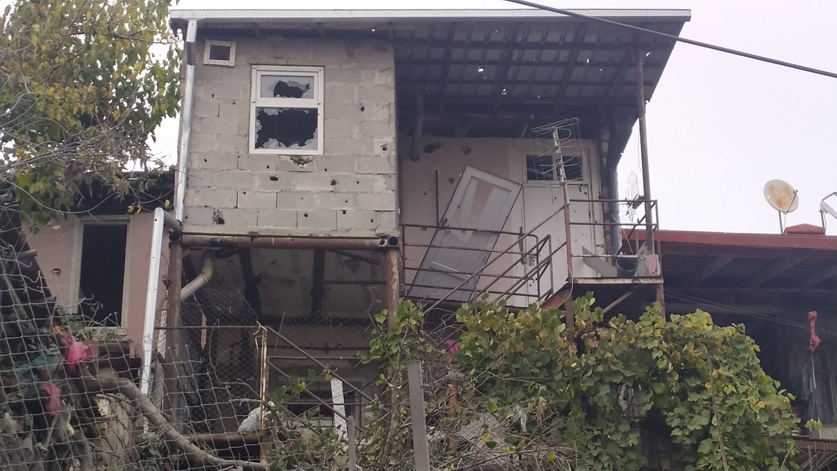 ArtsakhOmbuds's tweet photo. During the day #Azerbaijan continued targeting the civilian communities of #Artsakh. AZE struck #Stepanakert with cluster munitions launched from the "Smerch" system. 
The Ombudsman's team was providing medicine to ppl and barely avoided the explosion.
#DontBeBlind https://t.co/7kbA04wDbv