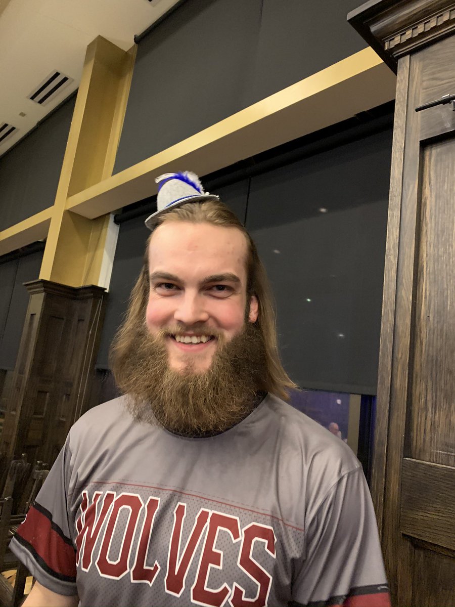 mick1919's tweet photo. Nothing to watch on tv? Check out this @Chicago_Wolves bearded beauty’s sweater up for raffle? https://t.co/XTLOeBLWJN #chicagowolvescharities #goodcause https://t.co/NWmbc5Widg