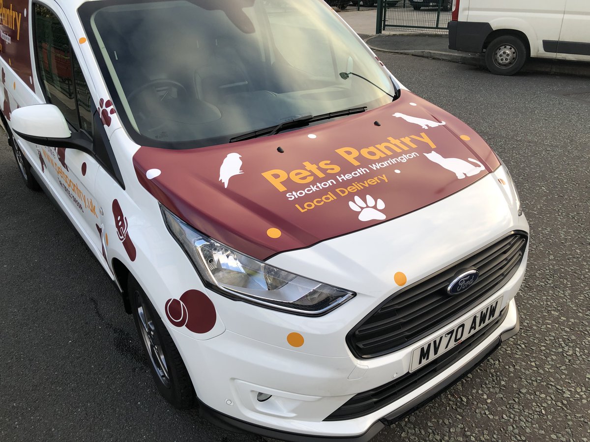 NeilSignsLtd's tweet image. This van was lettered using Metamark M7 series, really easy to work with &amp;amp; a nice finish.
@Metamarkuk @PetsPantryWA4
