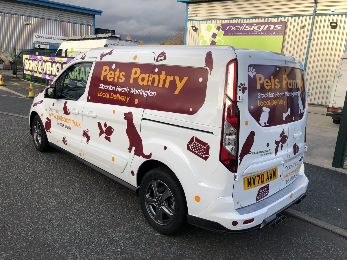 NeilSignsLtd's tweet image. This van was lettered using Metamark M7 series, really easy to work with &amp;amp; a nice finish.
@Metamarkuk @PetsPantryWA4