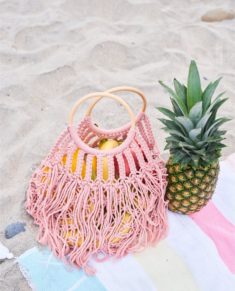🌞 Pink Net Front Cable Fringe Wooden Handle Bag!

#accessories  #clothes #designer #whatiwore #whatiwear #fashionable  #fashionaddict  #fashionblog  #fashiondiaries #arcadeattire #handbag