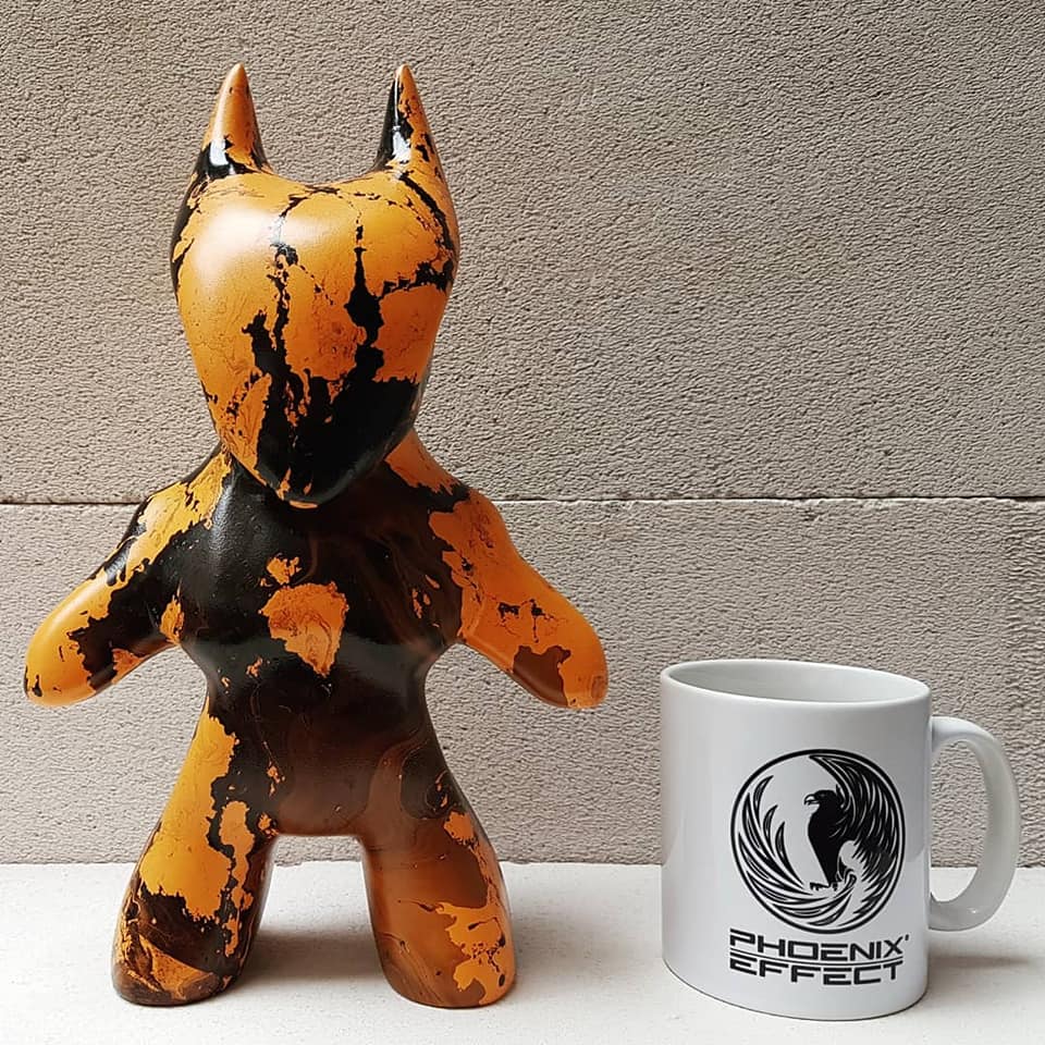 PhoenixEffectFX's tweet photo. Baby Phoenix Hydro 30cm spécial Halloween 😱😱😱 Dispo sur Catawiki 
#streetart #toy #artoy #art #3dart #characterdesign #originalcharacter #figurine #collectibles #painting #hydrography #3dsculpt #zbrush #3dprint #3dprinting  #phoenixeffectstudio #babyphoenix #madeinfrance https://t.co/SeTw7fFcgy