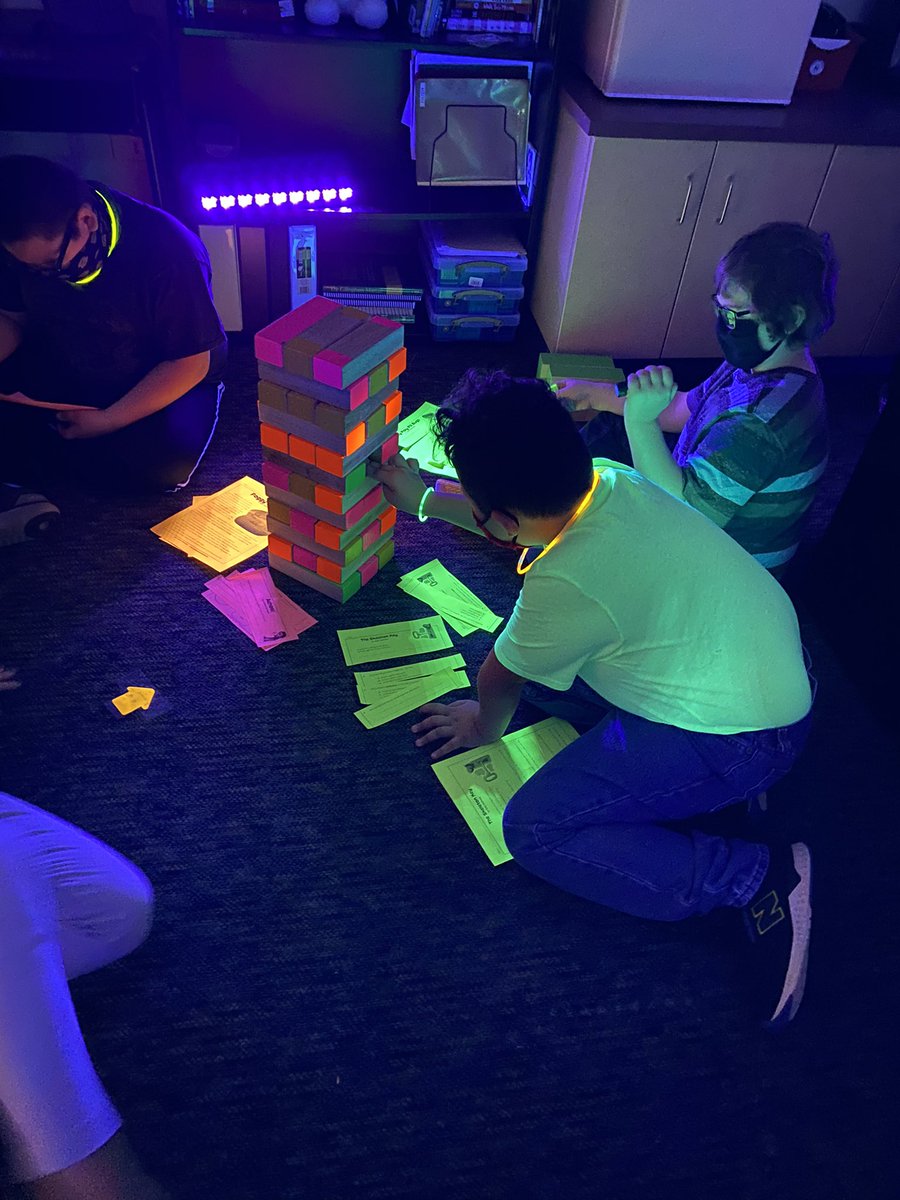 clsbuck's tweet photo. Getting our glow going today in 4th grade for language arts @BelleHeth.  Ring toss, highlighting, and glow in the dark Jenga for the win! https://t.co/n9ztp4PRsR
