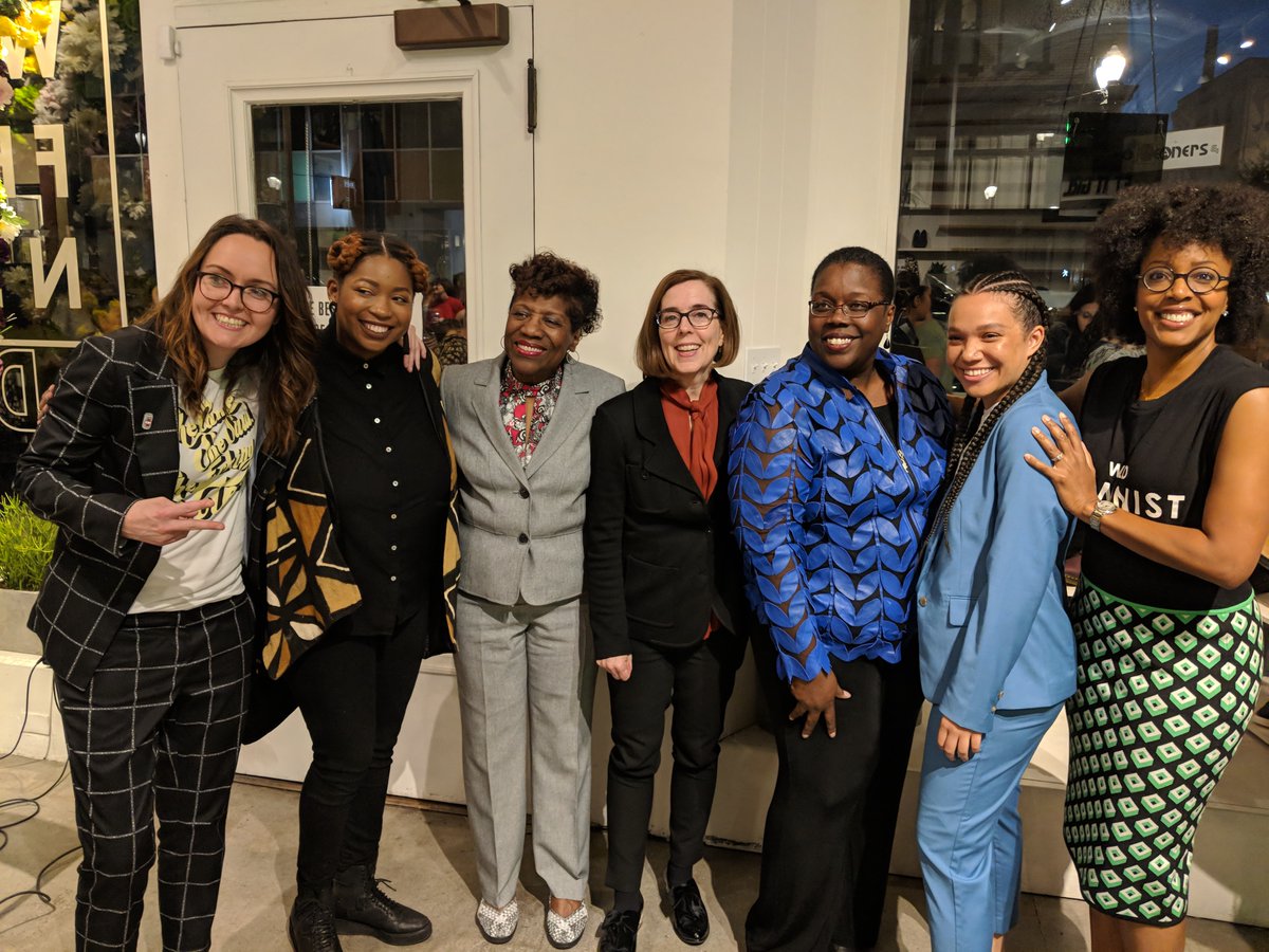 PDXStephenG's tweet photo. Running a business is already tough enough in #COVID19 but protestors breaking windows & spreading hate shouldn't happen. Sending love & asking folks to support my sis @irishem333 & her team at @wearewildfang for all the have done/do for our community. #PDX #YeahMaybe https://t.co/zA6DAKcSvi