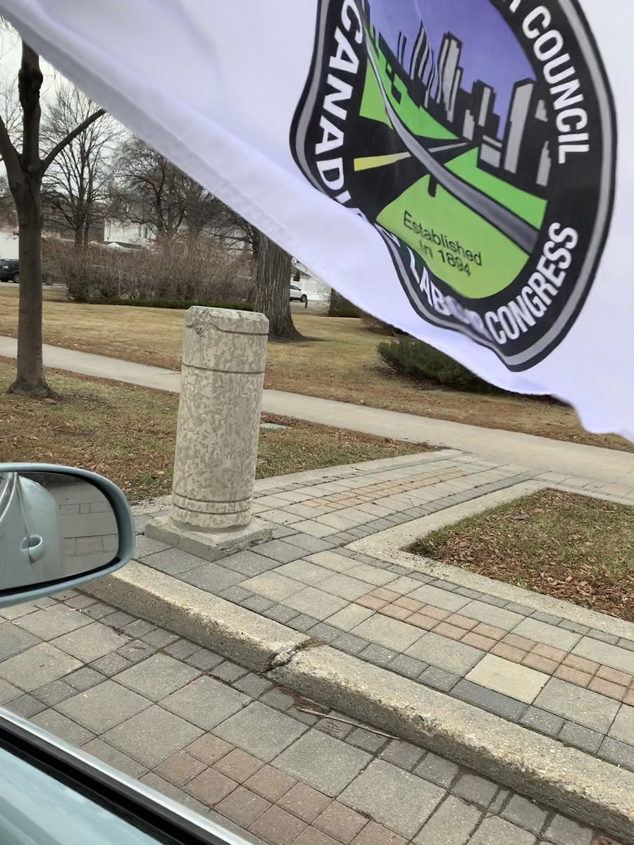 MelissaDvorak99's tweet photo. Attending the #UMFA2020 honk-a-thon rally today. Pallister, step aside and allow for fair bargaining. You have already been told that your interfering is illegal. #mbpoli #wpglabour https://t.co/YrhLSL9R44