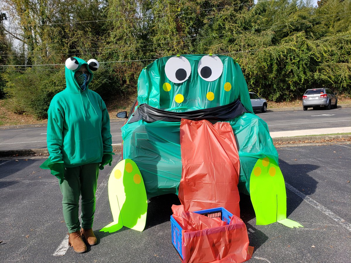 faithgmabe's tweet photo. Thank you North Bristol Baptist for providing some fall fun for our WL students. They were so excited to trunk or treat with you! #northbristolbaptist https://t.co/Cn7o1do4G9