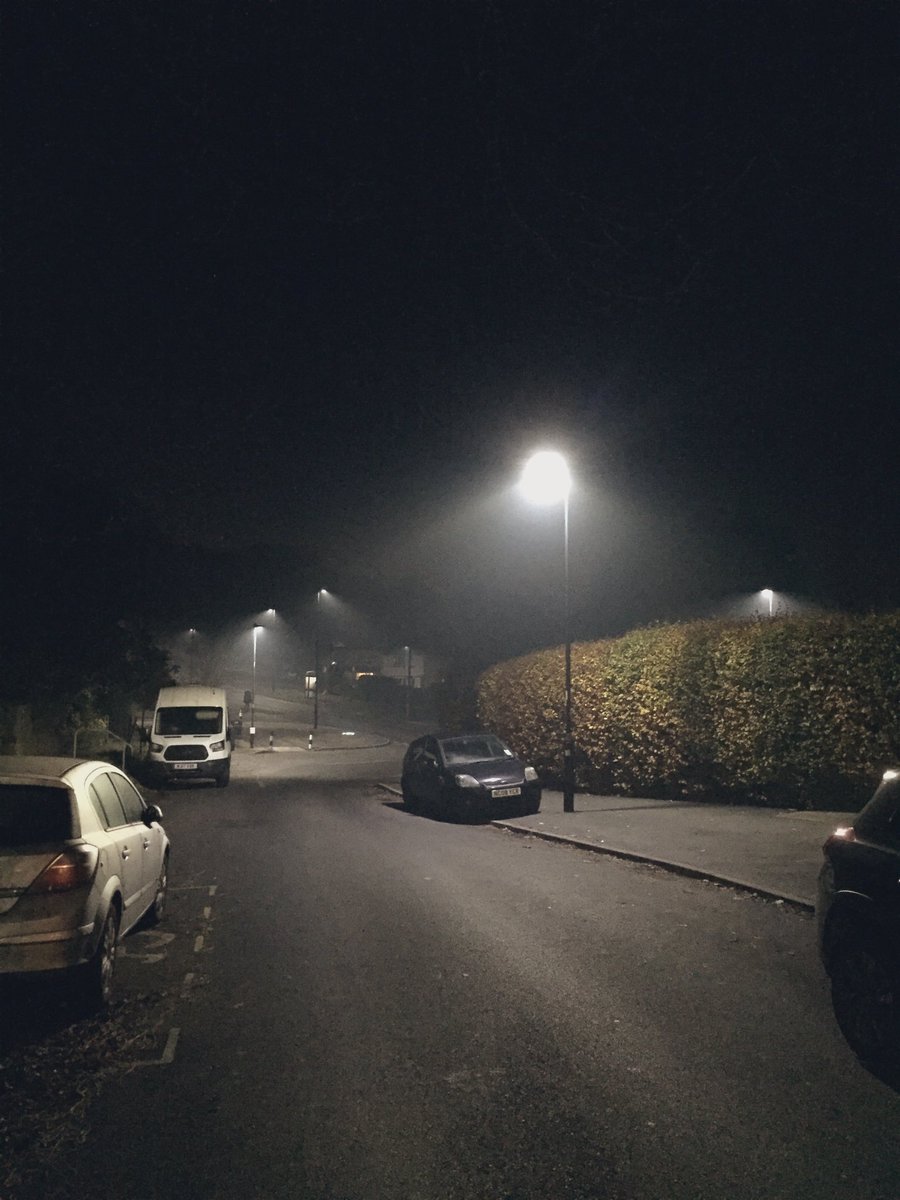 What a nice amount of voluntary air pollution - in addition to the noise pollution, antisocial behaviour, animal cruelty and increased pressure on emergency services - to fire into the sky during a respiratory illness pandemic; very sensible 💩😷 

#Firejerks #SheffieldisSuper