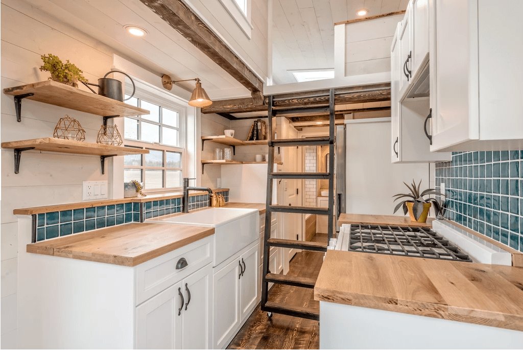 EboneeStevenson's tweet photo. These tiny house kitchens are 🔥🔥
#tinyhouse https://t.co/hNyls9aqLp