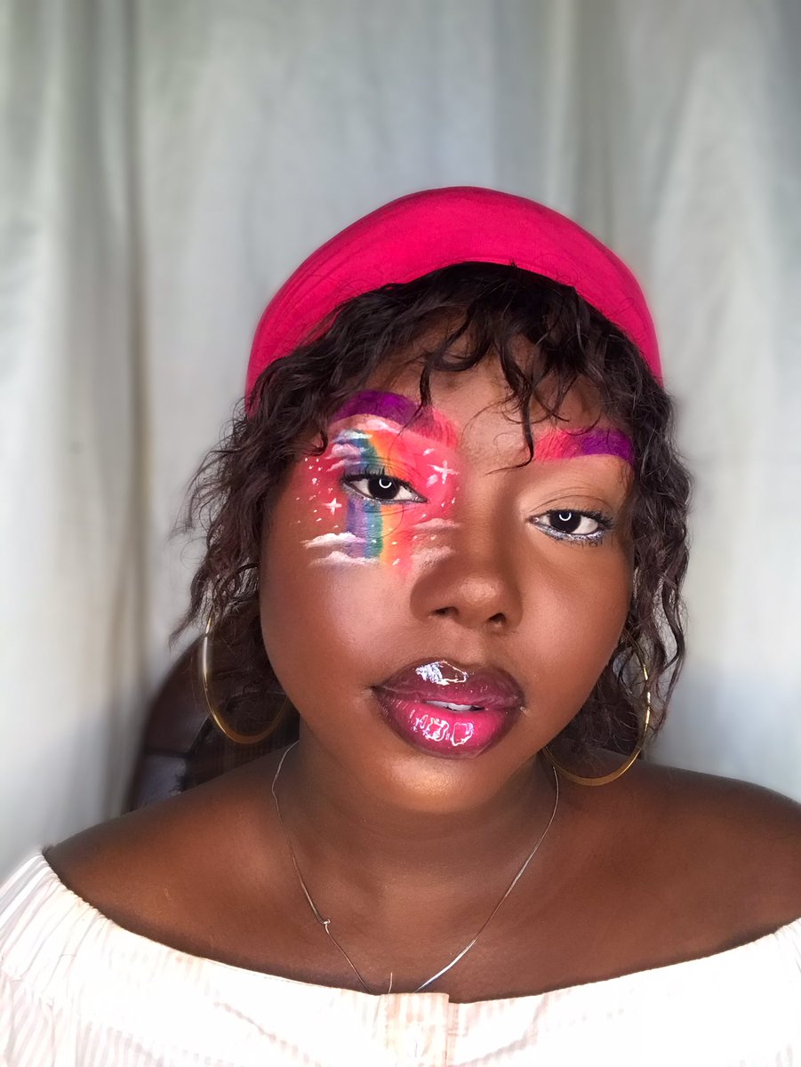 Rainbow 🌈 and clouds ☁️ makeup art😻😻😻

#makeupart #undiscovered_muas #artistsoninstagram #blackwomenmakeup #womenofcolour #beauty #art #muasfeaturing #lagosmua #makeupaddict #edits #blackwomen #muasupport #colours #facebeat #photography #viral