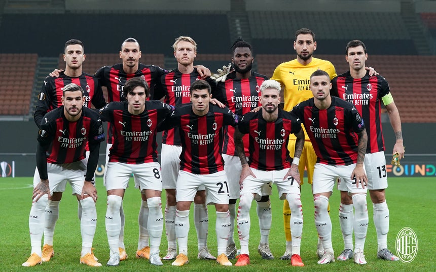 MilanistiOrId's tweet photo. FT #ACMilan 0 : 3 #Lille #UEL 

Lille memberikan kekalahan pertama Milan musim ini. 
Sepertinya 1 gol Penalty dibabak pertama yang disebabkan Capitano membuat permainan Milan tidak cukup baik

Tanggapan Kalian Milanisti? 

#SempreMilan
 #ForzaMilan 🔥🔴⚫️💪 https://t.co/dBYx69ywZw