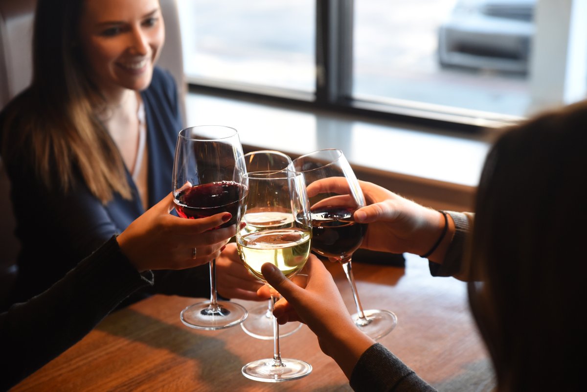 Tavern_MFarms's tweet photo. Our glass is always half-full when you’re sippin’ with us! 🍷
#kcdrinks #kclocal #kcrestuarant #kcbar #kccocktails #kchappyhour #glasshalffull #thirstythursday #missionfarms https://t.co/dxXjlPyVPe
