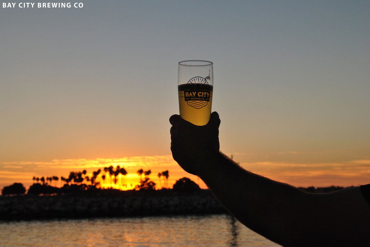 visitsandiego's tweet photo. Celebrate San Diego's dedication to the craft and support local breweries during @sdbrewers' #SDBW2020 Nov 6-15. 🍻

Click here to for 7 ways to celebrate Beer Week in 2020: https://t.co/hFyL4oZMgj https://t.co/DEyM6VUpGY