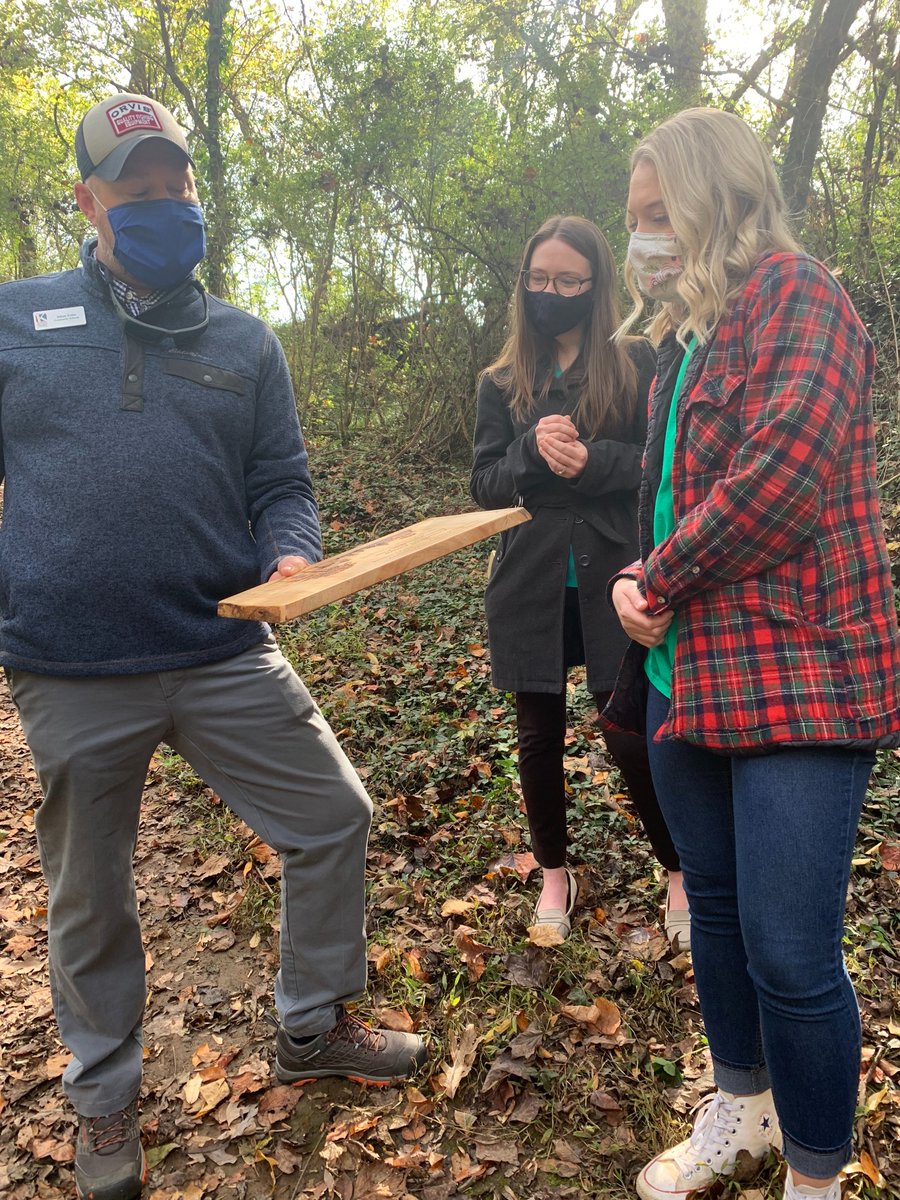 #DFL Mrs. Strouse &amp; our Mac Post  Arboretum was awarded the Urban &amp; Community Forestry Award of Excellence by the Tennessee Urban Forestry Council.  #schoollikenoneother <a href="/CarsonDailey77/">Carson Dailey</a> <a href="/DFLDogwoodES/">@DFL</a> #community <a href="/BetsyPickle/">Betsy Pickle</a> <a href="/GSP_KnoxCo_TN/">Great Schools Partnership</a>