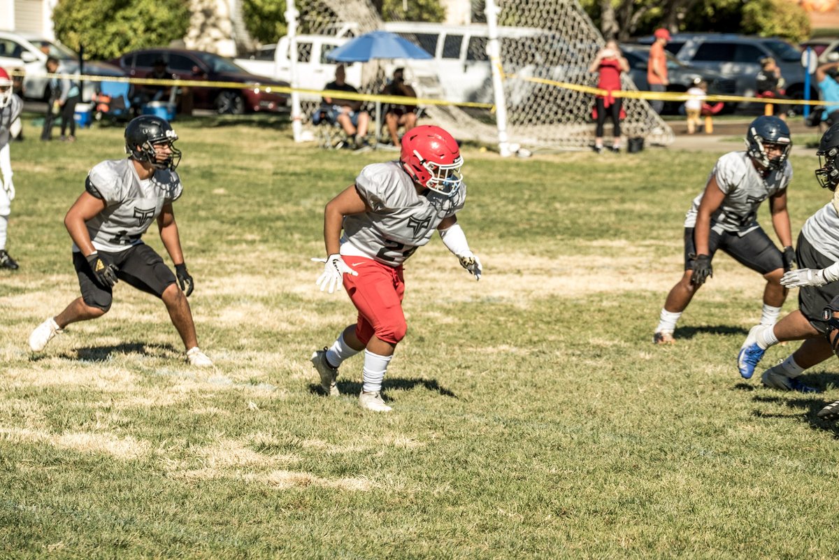 StanleySue3's tweet photo. Ilb/Olb it doesn't matter all we do is find ball and attack 19 Silver Jacob Saole-Su'e  here at PtP in Utah https://t.co/UmPIOnoAfF