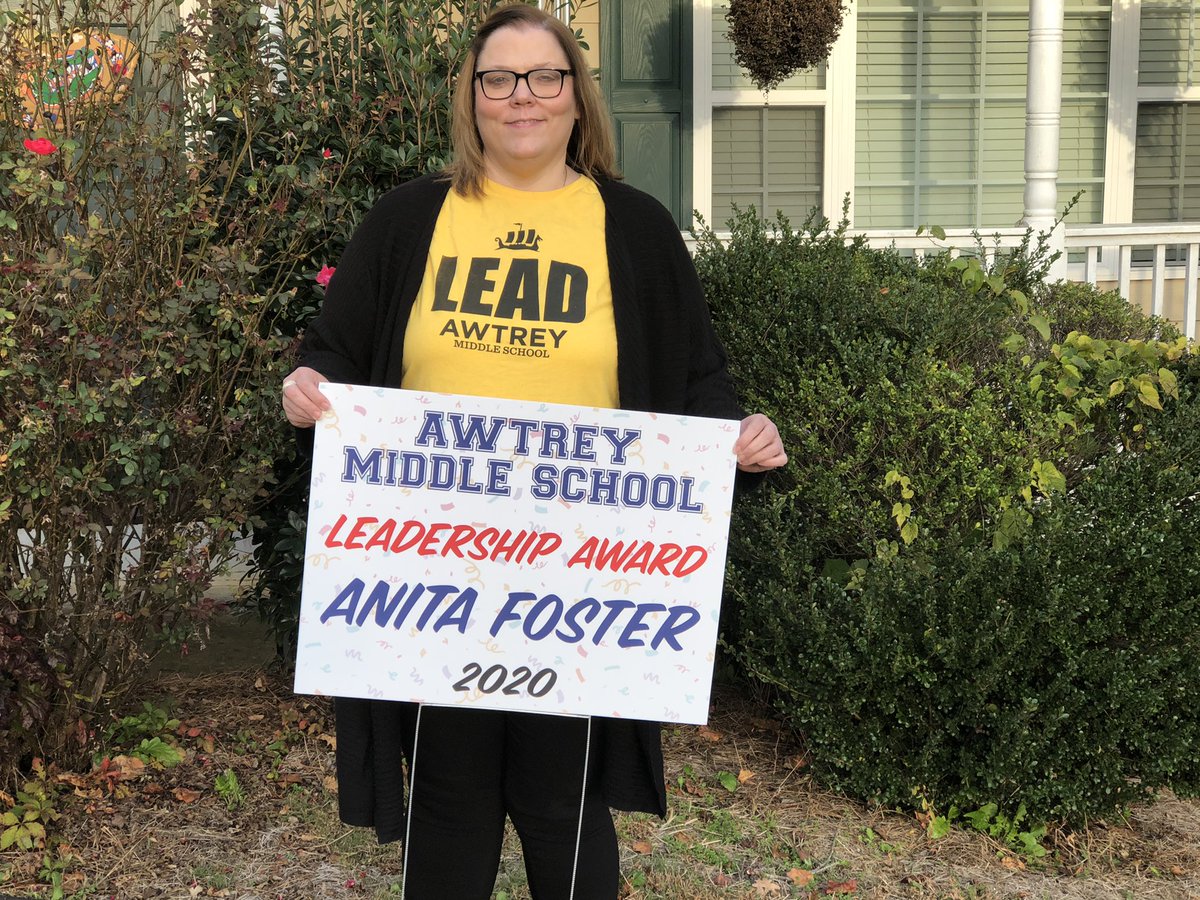 AnitaReads's tweet photo. So yesterday...this was announced...Love to Lead Here! My son was so proud he asked for a selfie with me!  @AwtreyVikings  @CobbSchools @CCALMS @glma @AwtreyCLC @OverdueLibTalk @CCSDLibMedia https://t.co/E9bZnU5vXL