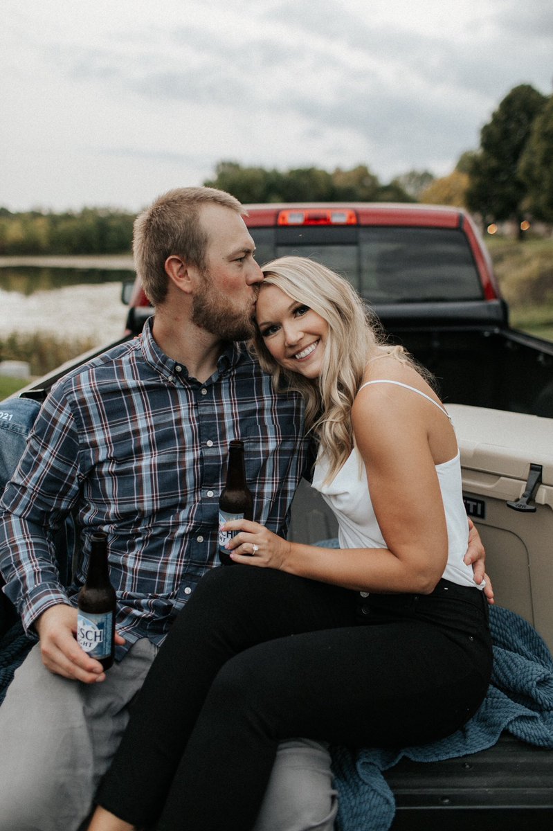 sami_smith6's tweet photo. @BuschBeer look how cute my fiancé and I are drinking Busch light for our engagement photos https://t.co/2RNLnNGvps